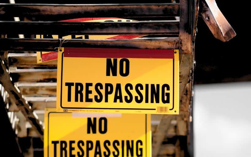 Letrero No trespassing